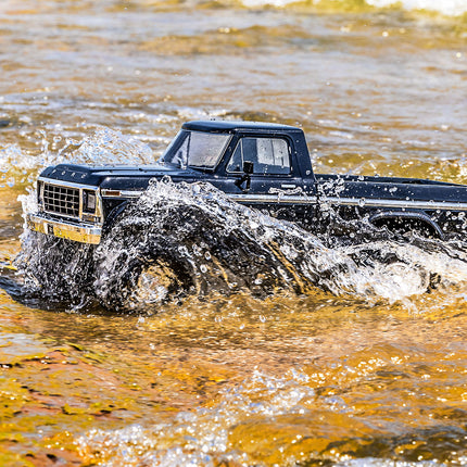 Traxxas TRX-4® 1/10 4WD RTR Scale & Trail® Rock Crawler w/1979 Ford® F-150® Ranger XLT Body (Black or Blue) (92144-4)