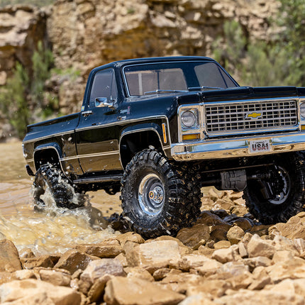 Traxxas TRX-4® 1/10 4WD RTR Scale & Trail® Rock Crawler w/1979 Chevrolet® K10 Truck Body (Red or Black) (92154-4)