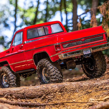 Traxxas TRX-4® 1/10 4WD RTR Scale & Trail® Rock Crawler w/1979 Chevrolet® K10 Truck Body (Red or Black) (92154-4)
