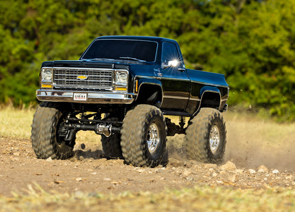 Traxxas TRX-4 1/10 Trail Crawler Truck w/'79 Chevrolet K10 Truck Body w/TQi 2.4GHz Radio