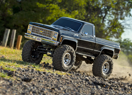 Traxxas TRX-4 1/10 Trail Crawler Truck w/'79 Chevrolet K10 Truck Body w/TQi 2.4GHz Radio