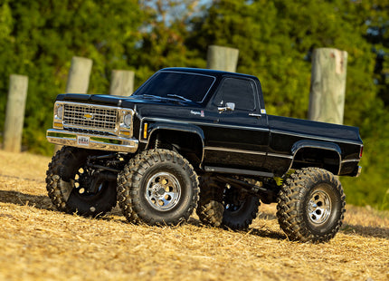 Traxxas TRX-4 1/10 Trail Crawler Truck w/'79 Chevrolet K10 Truck Body w/TQi 2.4GHz Radio